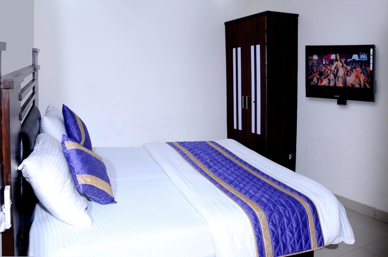 Hotel Usa New Delhi Exterior photo